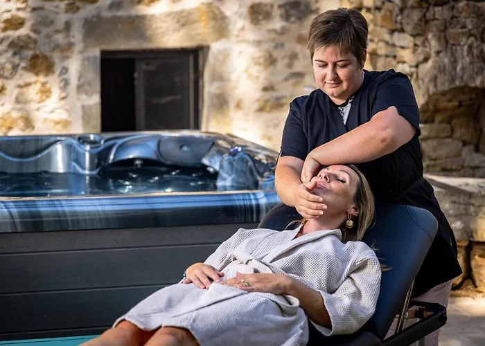 Le 49 Cote Parc & Spa